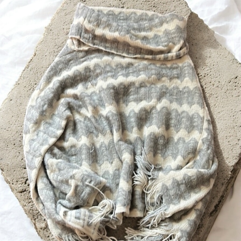 Sweater Poncho ONE SIZE FITS MOST